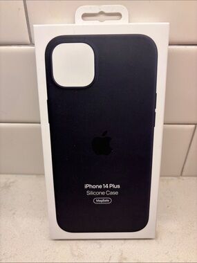 Apple iPhone 14 Plus Silicone Case - Black